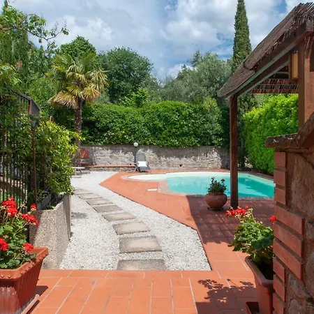 Casa Marloes * 特拉西梅诺湖畔托罗
